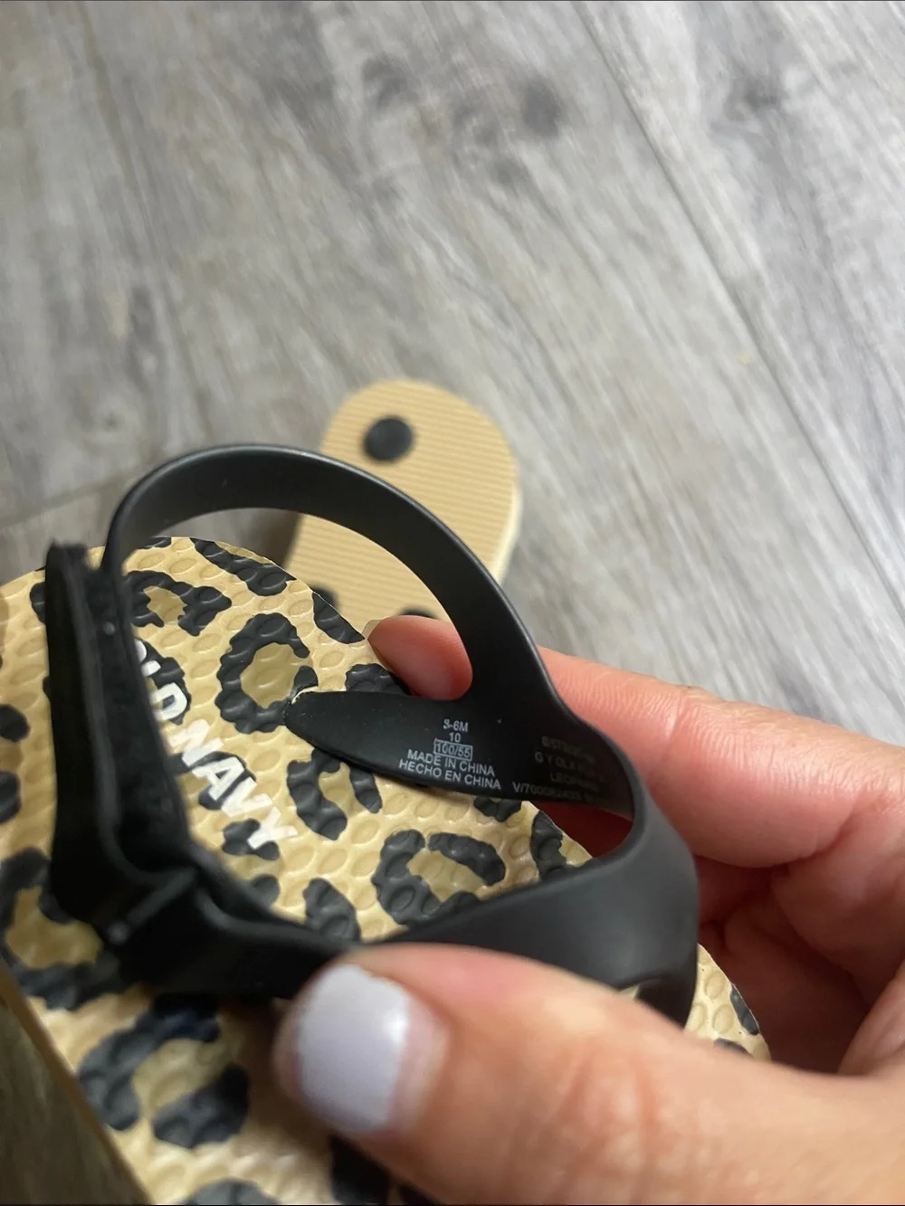 Old Navy Leopard Print Toddler Sandals with Black Straps 3-6 months